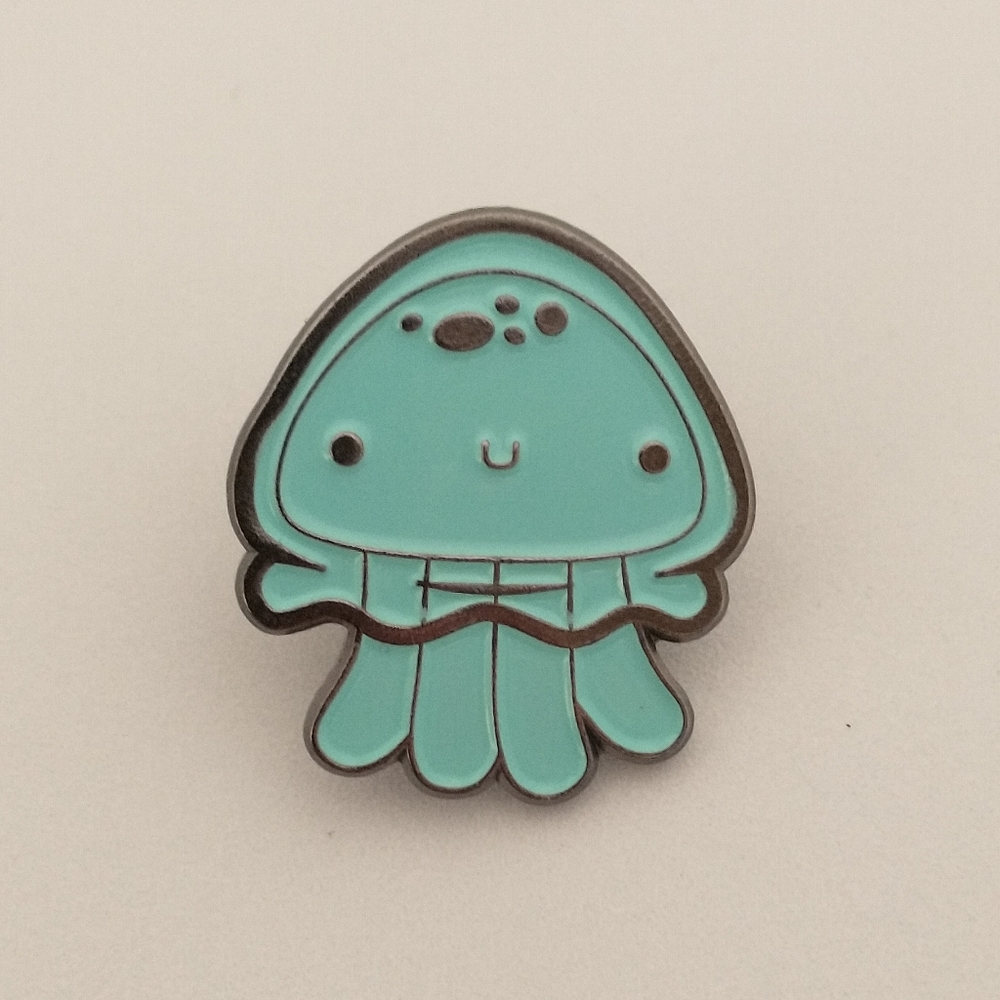 🧁 3/$30 Adorable Jellyfish Enamel Pin NEW